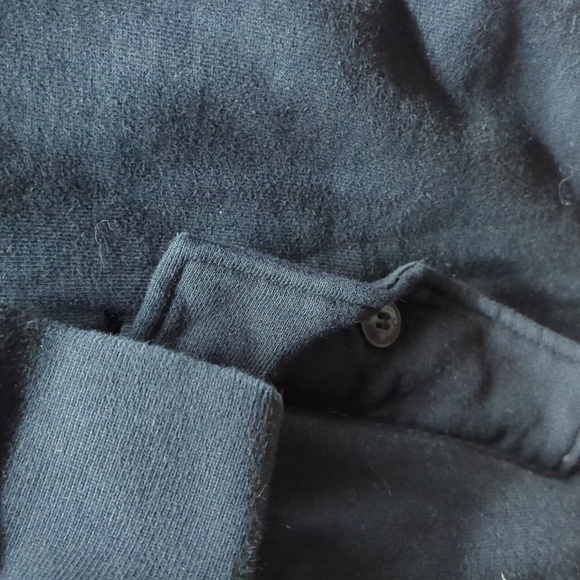 Black zip up roots sweater - Picture 4 of 4